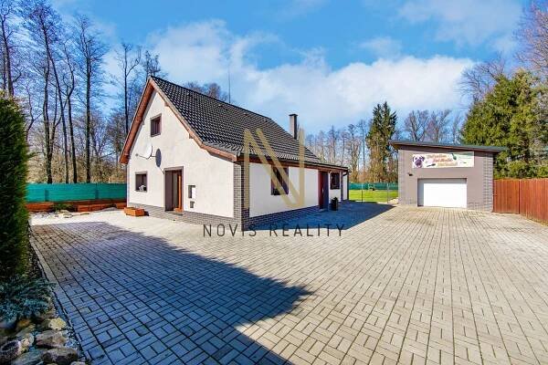 Prodej, rodinný dům s provozovnou péče o psy, 204 m⊃2;, Janovice nad Úhlavou, ul. Nádražní | Novis Reality