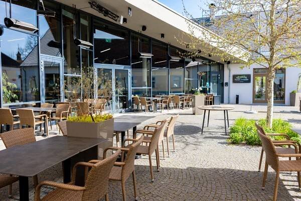 Grilování na zahrádce - Panská Zahrada – Hotel a Restaurace Dobřichovice