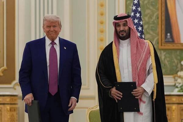 Historický deal. Trump v Rijádu vyjednal zakázky pro americké firmy za 13,4 bilionu