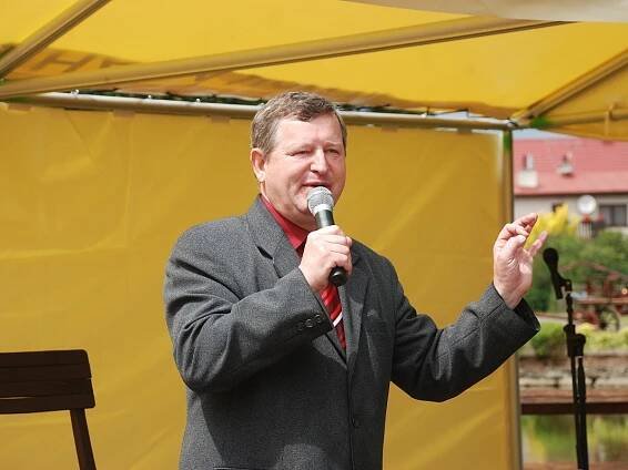 Rodáky v Zelenecké Lhotě obveselil Václav Faltus