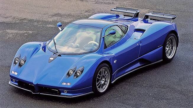 Za nejlepšími supersporty světa stojí perfekcionista, který obětoval vše svému snu