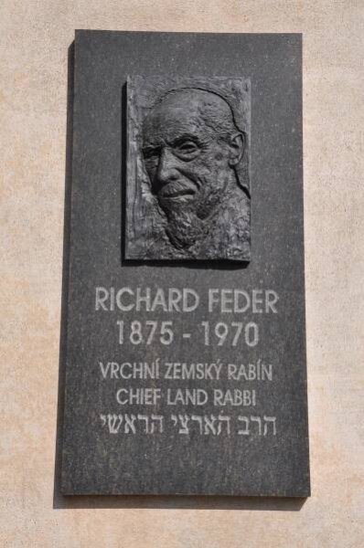 Soubor:Richard-Feder-deska.jpg
