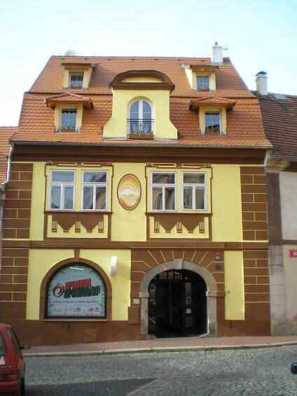 Soubor:Měšťanský dům, Růžový kopeček 7, Cheb.JPG – Wikipedie