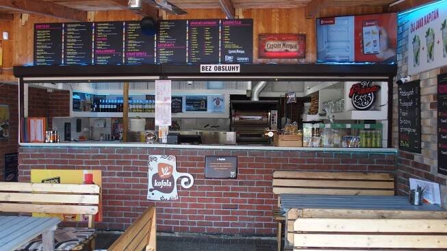 Tiky bar a pizzerie