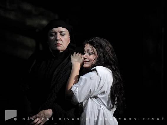 Eva Dřízgová-Jirušová - životopis | Národní divadlo moravskoslezské
