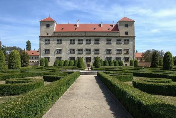 Soubor:Bučovice Chateau 05.jpg – Wikipedie