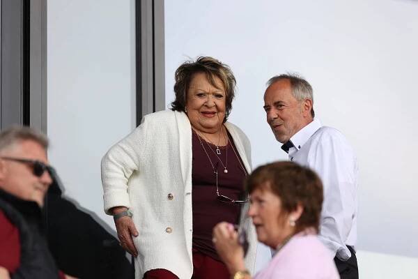 Herečka Jiřina Bohdalová při mistrovských oslavách Sparty