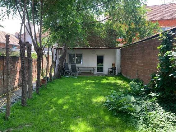 Wonderful Village studio with terrace, Rakvice