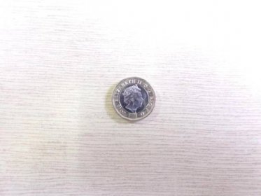 Mince Anglie Británie 1 libra One Pound Pence královna 2016 - Numismatika