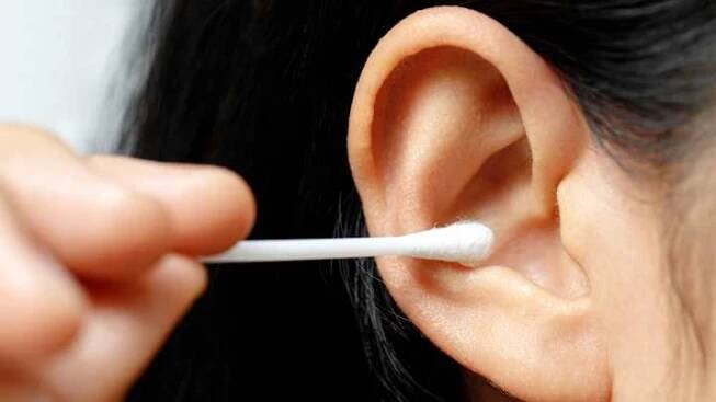 Why We Can’t Resist Sticking Q-Tips in Our Ears, Even Though It’s Dangerous