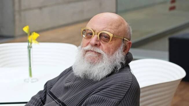 Spolek Agathy Christie udržuje její odkaz. Čestnými členy jsou její vnuk i David Suchet, říká šéfka | Radiožurnál