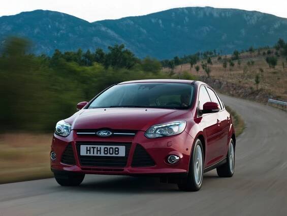 Auto roku 2012 v ČR: vítězem je Ford Focus