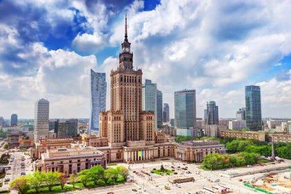 Polsko dnes ruší všechna vstupní omezení týkající se covidu