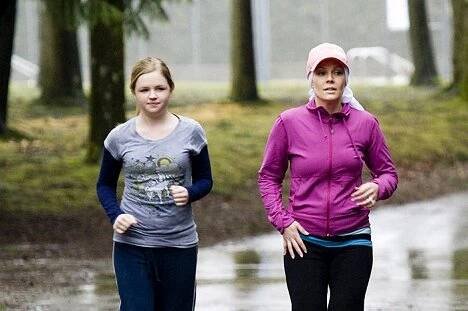 Jessica Amlee, Gail O'Grady - Život naplno - Z filmu