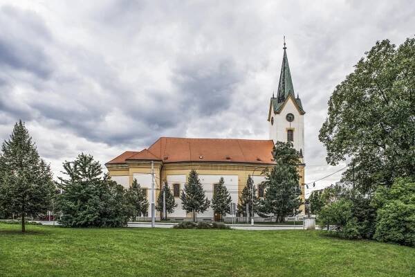 Kostel sv. Filipa a Jakuba | Objekty | Zlínský architektonický manuál