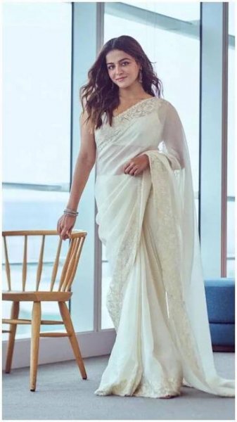 Steal a page from Wamiqa Gabbi's ethnic stylebook and turn heads in no time