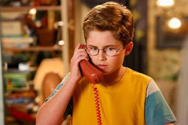 Goldbergovi - Call Me When You Get There (S01E07) (2013)