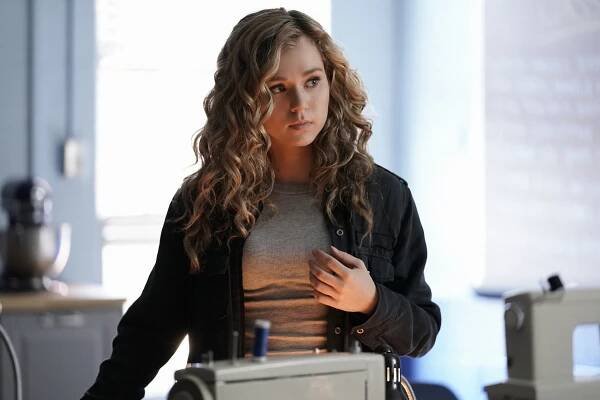 Stargirl - S.T.R.I.P.E. - Z filmu - Brec Bassinger