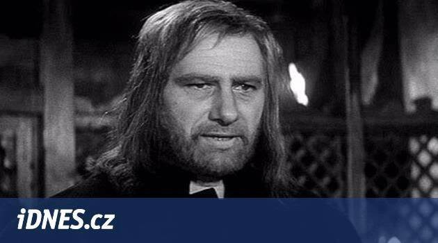 Zemřel Elo Romančík, odvážný děkan Lautner z Kladiva na čarodějnice - iDNES.cz