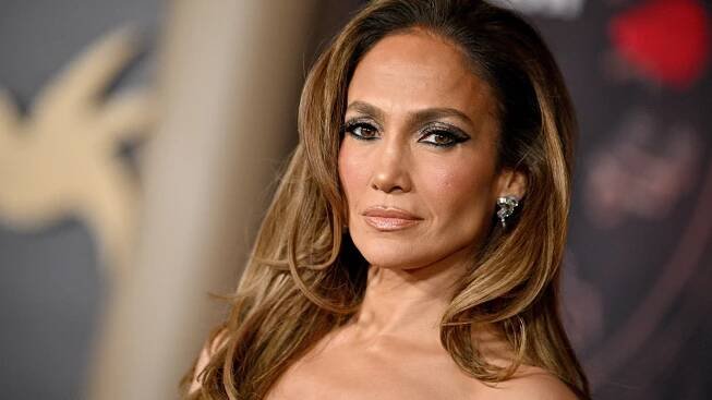Jennifer Lopez Opens Up About Life After Ben Affleck: “My Whole F-cking World Exploded”