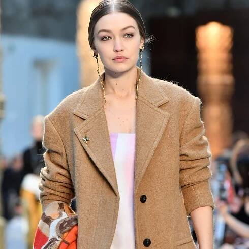 3 timeless looks from the Chloé show that we already want to wear