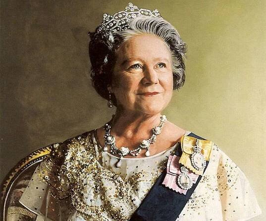 Elizabeth Bowes-Lyon Biography - Facts, Childhood, Family Life & Achievements of British Queen