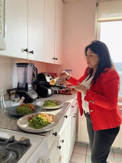 Vanessa Gonzalez-Hernandez | Connecting Cultures Through Peruvian Cuisine — Reimagining Us