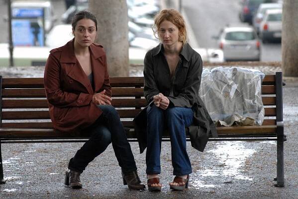 Dobrý den, smutku - Z filmu - Valentina Lodovini, Alba Rohrwacher