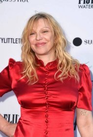 Courtney Love Turned Down $100,000 From OxyContin Heiress To Appear At Her Fashion Show