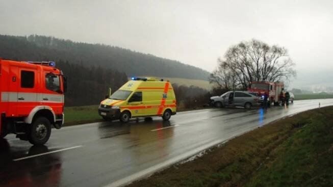 Dopravní nehoda dvou osobních automobilů u Oder