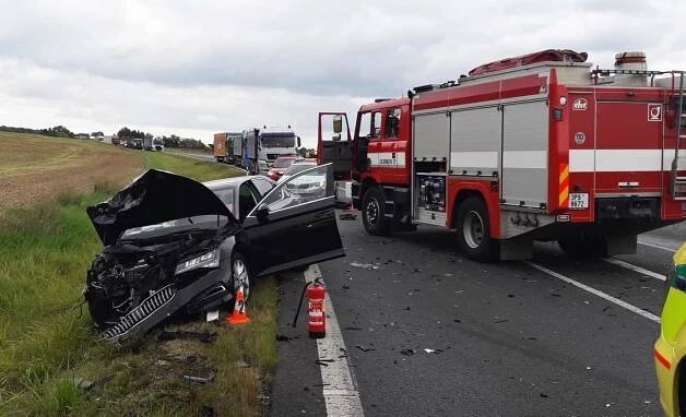 Vážná nehoda uzavřela hlavní tah z Plzně do Domažlic | Krimi Plzeň