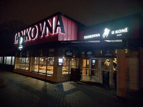 Tankovna U KONĚ foto 5