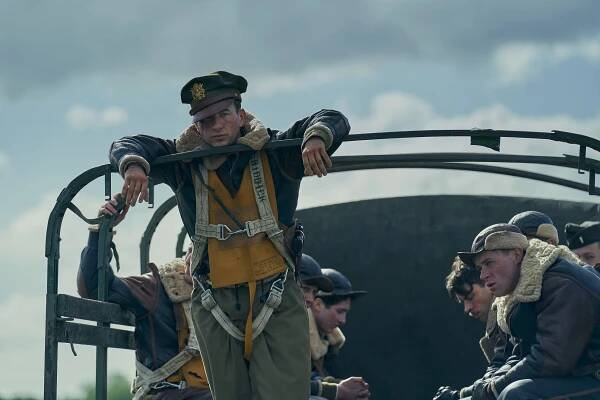 Vládcové nebes - Část první - Z filmu - Barry Keoghan, Luke Baker