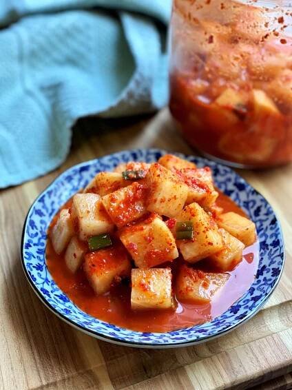 Kkakdugi (Radish Kimchi) - Stellanspice