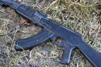 Cvičný gumový samopal AK-47 s bodákem | Armyshop, vojenská výstroj, znehodnocené zbraně a munice, vo
