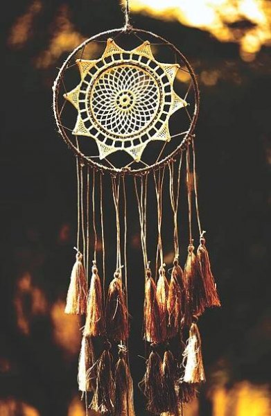 Co je to vlastně Macramé a jaká je jeho historie? - Macrame Koutek