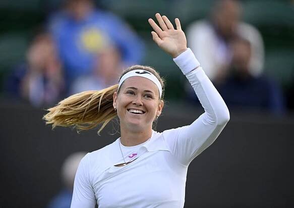 Pro takovéhle zápasy tenis hrajeme, pochvalovala si Bouzková atmosféru po úvodní výhře na Wimbledonu