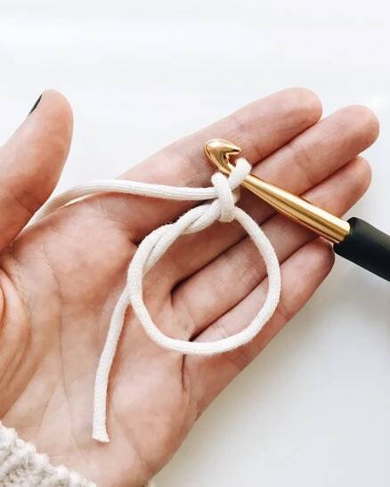 Wonderful Snap Shots Crochet Bag base Ideas Quick video tutorial on how to crochet the magic ring (loop, c… | Magic ring crochet, Crochet tutorial, Crochet patterns