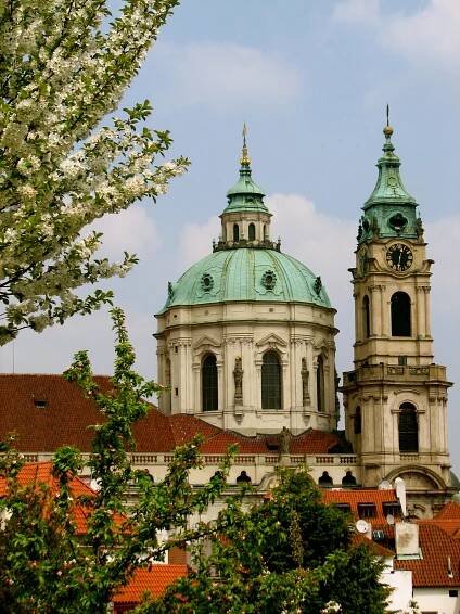 Kostel sv. Mikuláše — Malá Strana – tip na výlet | Vyletnik.cz