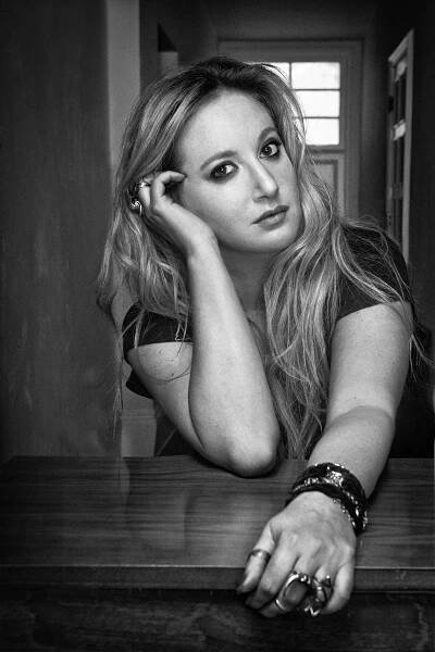 Leigh Bardugo Brews a Witchy Tale of Ghosts, Dark Magic and Murder