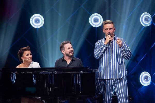 Arja Koriseva, Leri Leskinen, Reino Nordin - BumtsiBum! - Z filmu