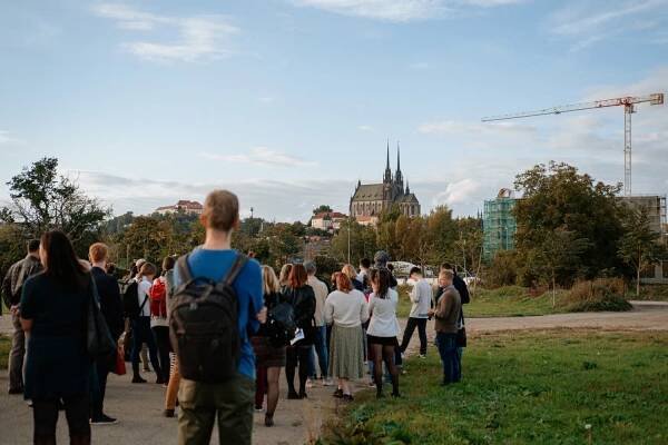 BRNO – TRNITÁ: ČTVRŤ MEZI HORNÍM A DOLNÍM NÁDRAŽÍM — Den architektury Archív