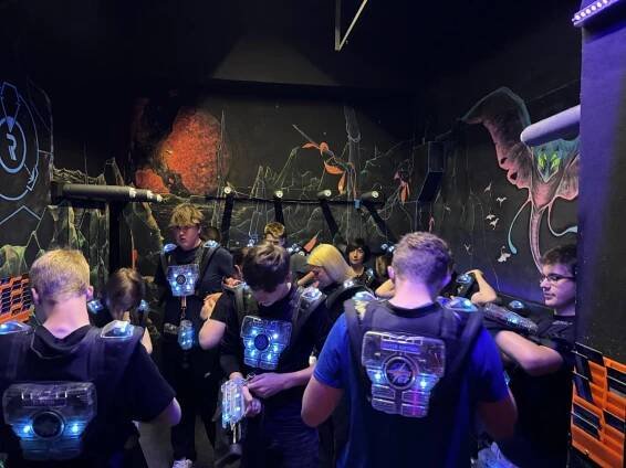 Laser Game v Říčanech - MDD 9A a 6.ročník. - Oficiální stránky ZŠ a MŠ Nové Dvory