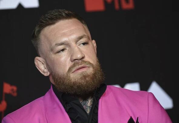 Conor McGregor poslal známé rapperce nevyžádané nudes. Ta je na jeho narozeniny zveřejnila na X