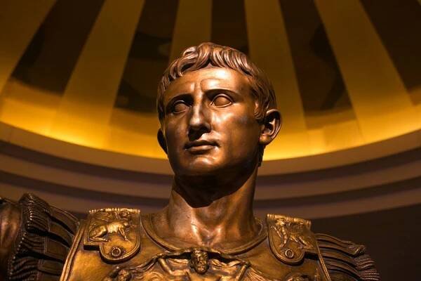 Bronze bust of Julius Caesar