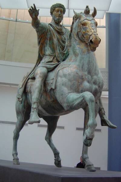 Soubor:Marcus Aurelius statue.01.JPG – Wikipedie