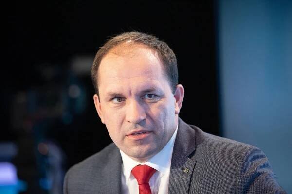 České politiky zasáhla smutná zpráva. Šéfovi KDU Výbornému zemřela žena