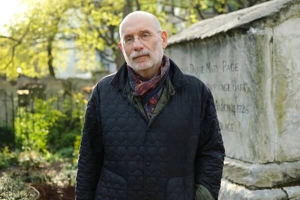 "Ospravedlňoval terorismus." Soud vyměřil 14 let spisovateli, který kritizoval invazi
