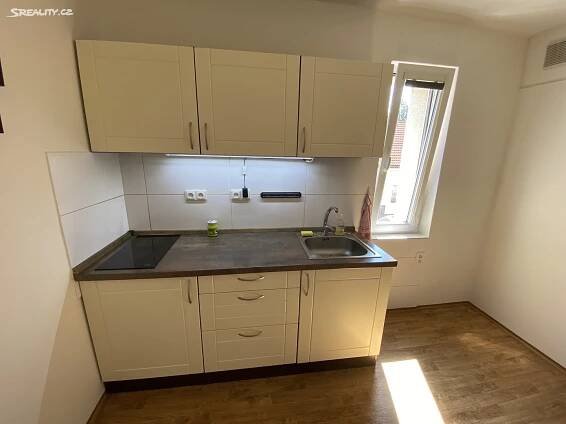Pronájem bytu 2+1 65 m², Cukrovarská, Praha 9 - Čakovice