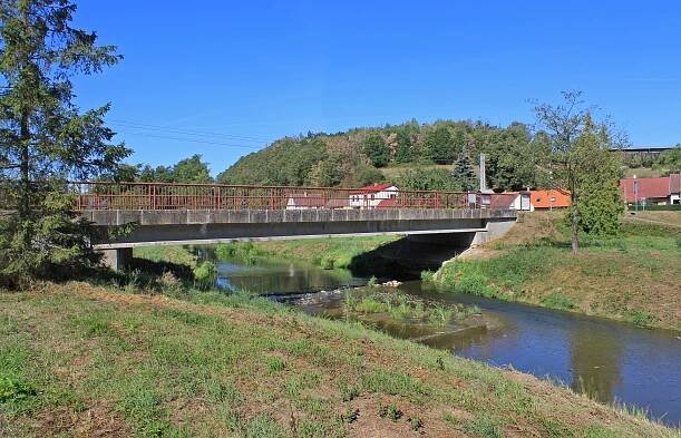 Soubor:Dačice, Velký Pěčín, Moravská Dyje.jpg